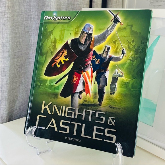 Navigators Knights & Castles Hardcover Picture Book - Picture 2 of 16